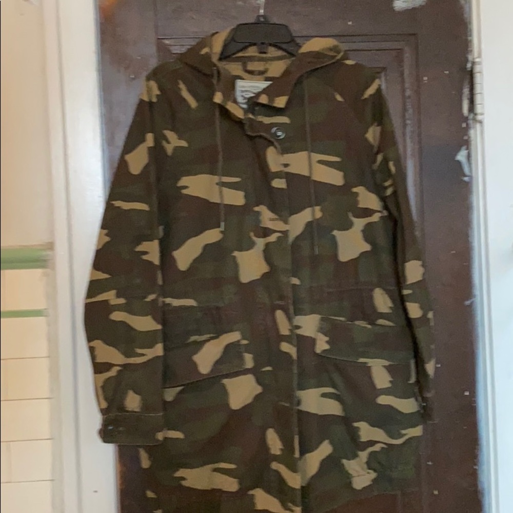Levi Camouflage lightweight 3/4” jacket